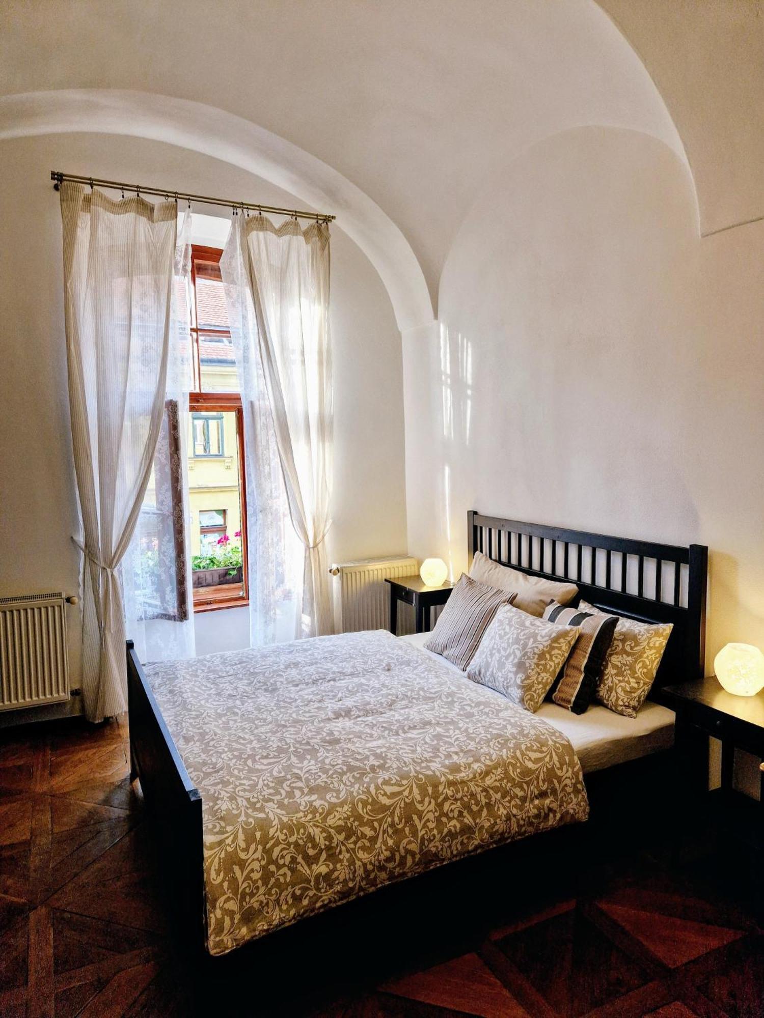 Marina Old Town Apartment Košice Eksteriør billede